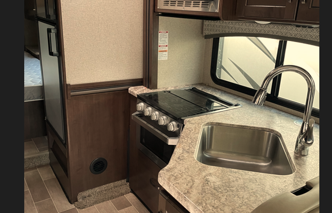 2021 THOR MOTOR COACH CHATEAU 28Z, , hi-res image number 6
